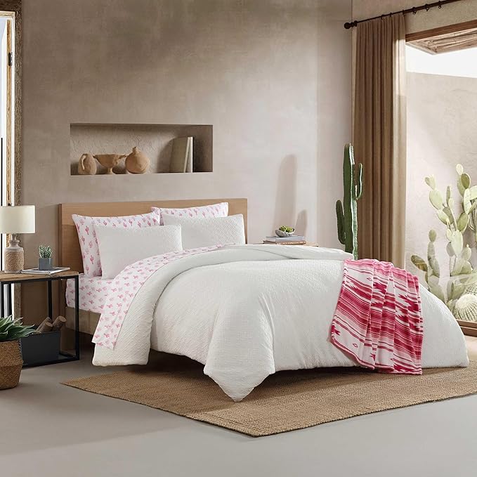Wrangler - Queen Comforter Set, Soft & Smooth Bedding, Wrinkle-Resistant, 8 Piece Bed Set with Matching Sheet Set, Pillowcases and Throw Blanket for Couch or Bed (Sedona Geometric White)
