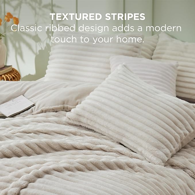 Bedsure Comforter Full Size - GentleSoft™ 3 Pieces Fluffy Double-Side Fleece Comforter Set, Cozy Striped Room Decor Aesthetic, Luxury Linen Full Size Bedding with 2 Pillowcases, 82x86 Inches