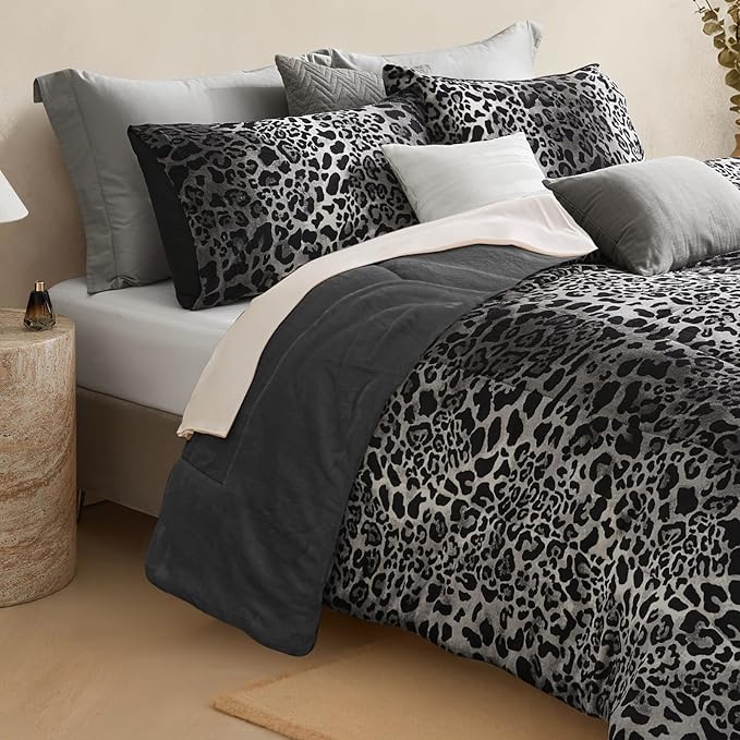 Petrichor Leopard Velvet Flannel Queen Comforter Set-Cheetah Print Western Blanket,Luxury Fuzzy Heavy Bedding Set, 3 Pieces Plush Winter Bed Set with Comforter (90"x104") & 2 Pillow Shams (20"x36")