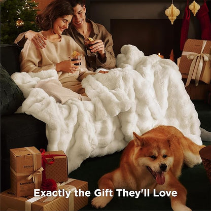 Bedsure GentleSoft Fluffy Fuzzy Twin Blanket, Soft Cozy Fleece Faux Fur Blanket for Twin Size Bed, Cream Decorations Minky Velvet Couch Cover, Thick Warm Plush Women Men Birthday Gifts, 870GSM, Cream