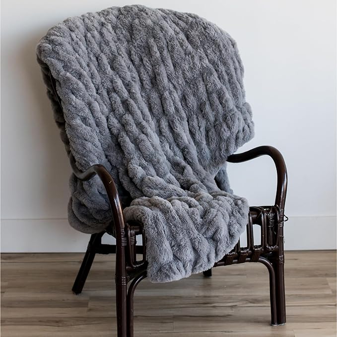 Minky Designs Ash Gray Minky Blanket – Ultra Soft Faux Fur Throw Blanket for Couch, Bed & Home – Fluffy, Warm & Luxurious – Chic Collection (X-Large, 60x84)