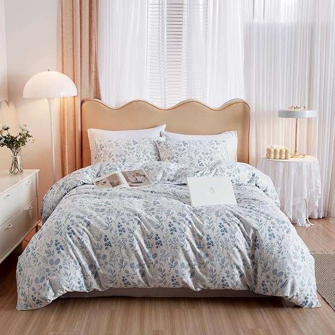 mixinni 3pcs Floral Comforter Set King Size, Botanical Blue Flowers Leaves on White Cute Bedding Comforter Sets for Women, 1 Soft Pastoral Style Comforter and 2 Pillowcases for All Seasons