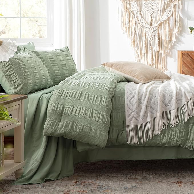 Zzlpp King Comforter Set 7 Pieces, Sage Green Seersucker Bed in a Bag with Comforter and Sheets, All Season Bedding Sets with 1 Comforter, 2 Pillow Shams, 2 Pillowcases, 1 Flat Sheet