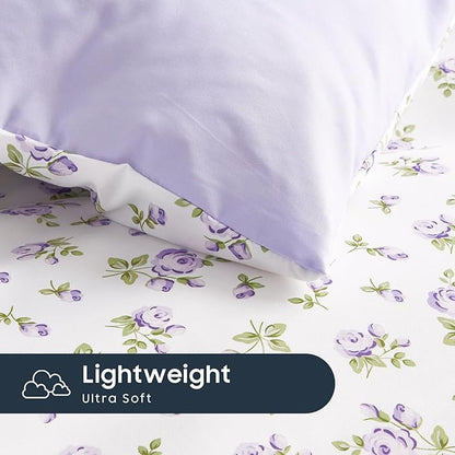 Wake In Cloud - Floral Comforter Set, Coquette Cottagecore Aesthetic Flower Shabby Chic Pattern for Women Teen Girls, Soft Lightweight Bedding, 3 Pieces, White Purple, Queen Size