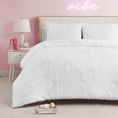 Juicy Couture Shaggy Faux Fur White King Comforter Set - Soft and Cozy 3-Piece Machine Washable Bedding Comforter and Sham Set