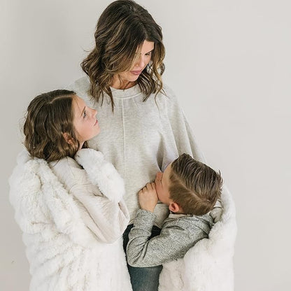 Minky Designs Polar Bear Minky Blanket – Ultra Soft Faux Fur Throw Blanket for Couch, Bed & Home – Fluffy, Warm & Luxurious – Chic Collection (X-Large, 60x84)