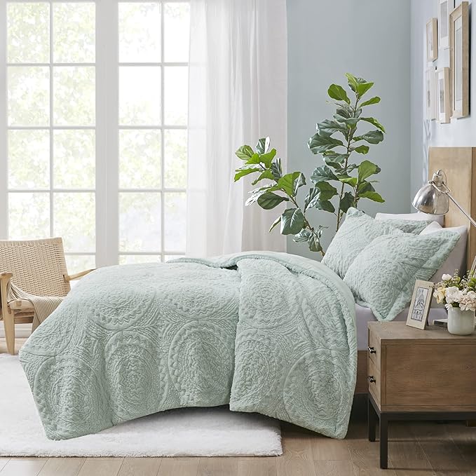 Madison Park Arya Soft, Cozy Plush Comforter Set, Medallion Embroidered Design, Modern All Season Down Alternative Bedding with Matching Sham, King/Cal King, Aqua 3 Piece