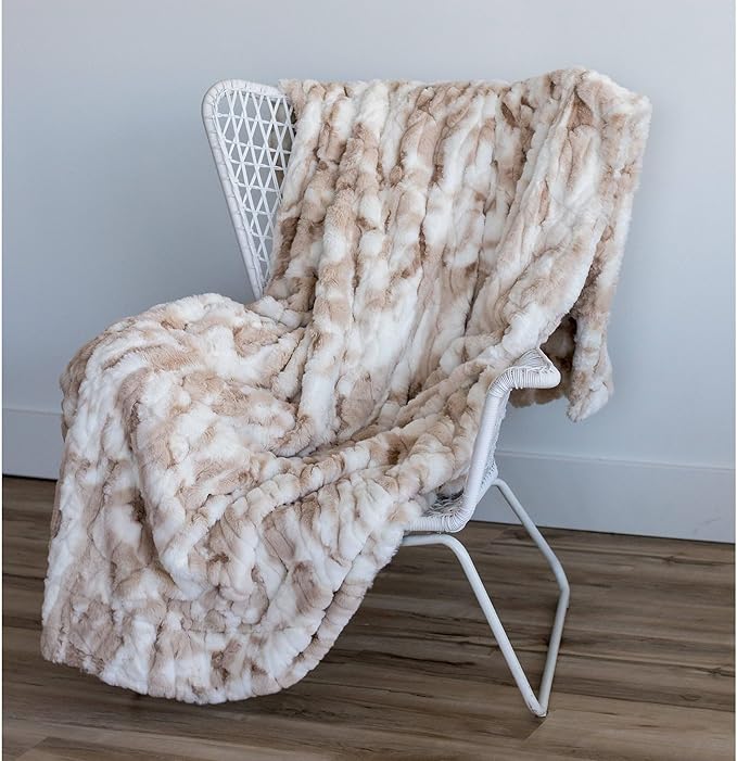 Minky Designs Crème Brulee Minky Blanket – Ultra Soft Faux Fur Throw Blanket for Couch, Bed & Home – Fluffy, Warm & Luxurious – Posh Collection (Medium, 50x60)