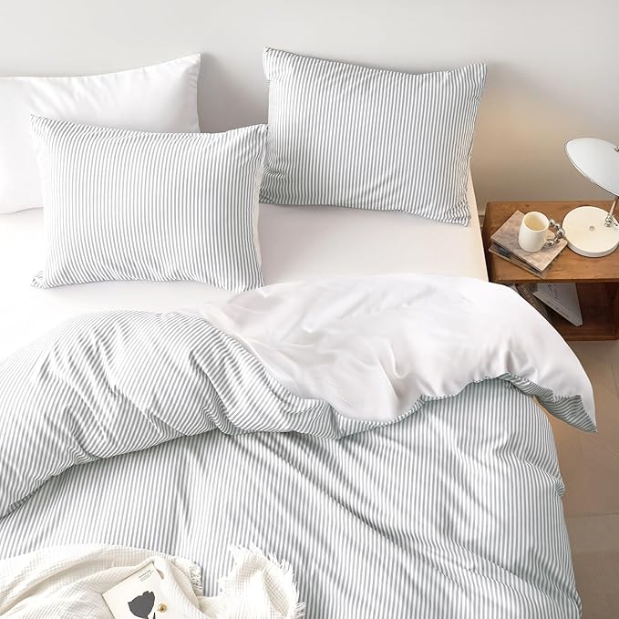 Wake In Cloud - Striped Comforter Set with Sheets, Ticking Stripe Vertical Pinstripe Neutral Farmhouse Pattern Printed, 5 Pieces Bed in a Bag, Gray White, Twin Size