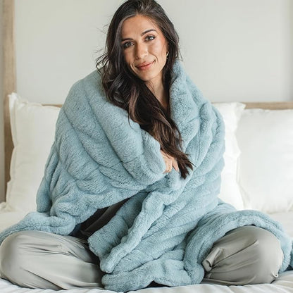 Minky Designs Glacier Glide Minky Blanket – Ultra Soft Faux Fur Throw Blanket for Couch, Bed & Home – Fluffy, Warm & Luxurious – Chic Collection (X-Large, 60x84)
