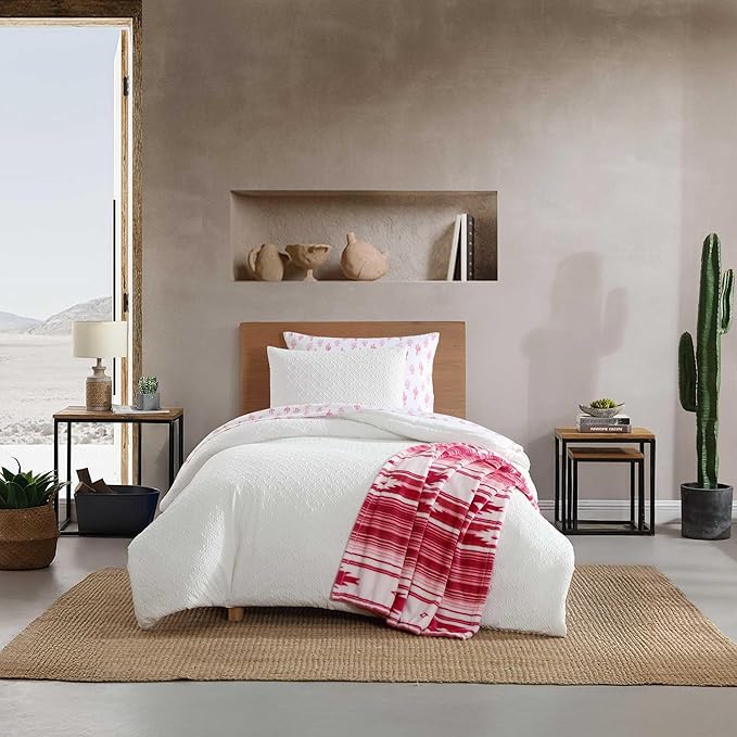 Wrangler - Twin XL Comforter Set, Soft & Smooth Bedding, Wrinkle-Resistant, 6 Piece Bed Set with Matching Sheet Set, Pillowcase and Throw Blanket for Couch or Bed (Sedona Geometric White)