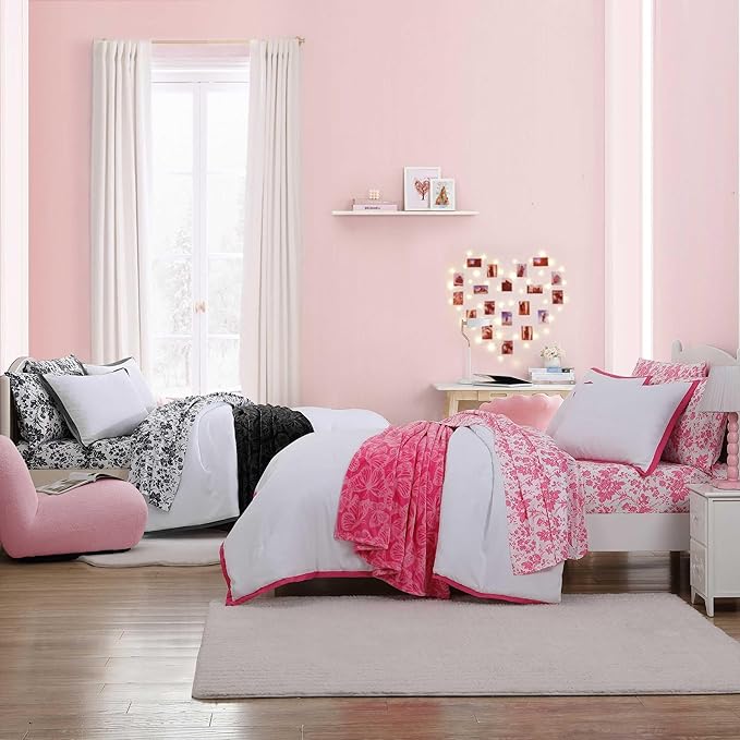 Betsey Johnson - Comforter Set, Soft Bedding with Matching Shams, Bonus Throw Included, Chic Solid Room Decor (Signature Hotel Pink, King)