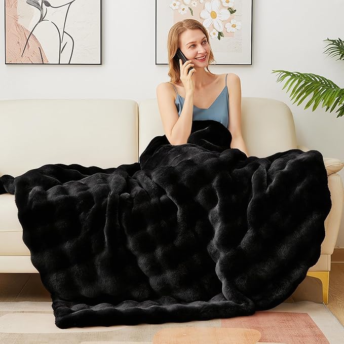 Latepis Soft Black Faux Fur Bubble Blanket, Fuzzy Warm Cozy Twin Blankets for Couch, Plush Fluffy Blankets for Sofa and Bedroom, Throw Blanket, 60” x 80”, 860GSM