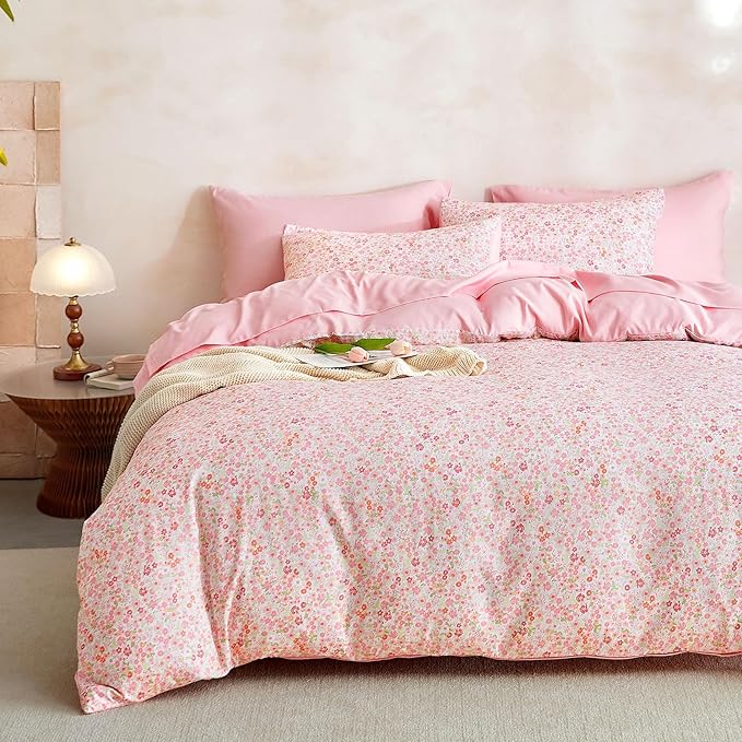 Wake In Cloud - Floral Comforter Set, Cute Vintage Flower Cottagecore Aesthetic for Women Teen Girls, Soft Lightweight Dorm Bedding, 3 Pieces, Pink, Full Size