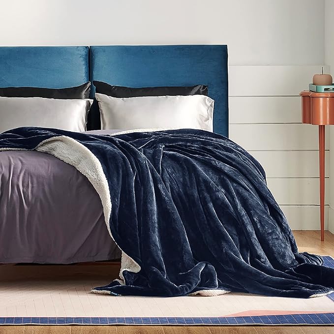 Bedsure GentleSoft Sherpa Fleece Blankets King Size for Bed - Thick and Warm Throw for Women and Men, Soft Fuzzy Plush King Blanket for Winter, Non-Heated, Navy, 108x90 Inches