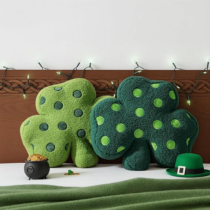 St Patricks Day Decorations: 2pcs Ultra Soft Polka Dot Lucky Shamrock Throw Pillows, Stuffed Plush Green Pillows, St. Patrick's Day Home Office Decor for Bedroom, Living Room, Sofa, Couch
