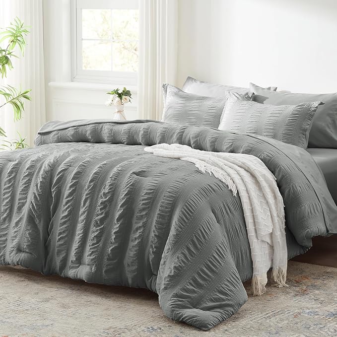 Zzlpp King Comforter Set, 7 Pieces, Grey Seersucker Bed in a Bag with Comforter, Pillow Shams, Pillowcases, Flat Sheet, Fitted Sheet