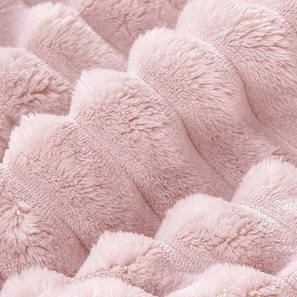BEDELITE Fleece King Comforter Set -Super Soft & Warm Fluffy Pink Bedding, Luxury Fuzzy Heavy Bed Set for Winter with 2 Pillow Cases