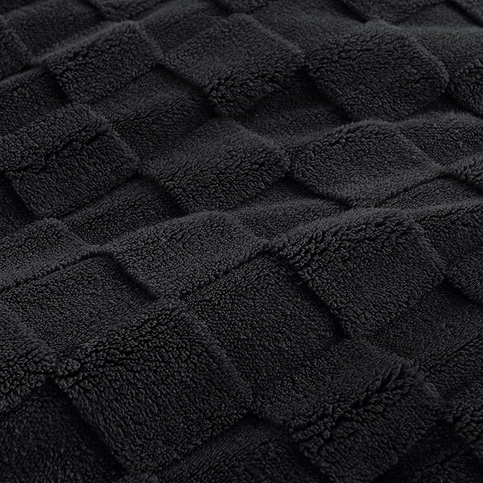 Litanika Fluffy Full Size Comforter Set Black, 3 Pieces Warm Sherpa Fleece Winter Bedding Set,Jacquard Checkered Plush Fuzzy Bed Set(1 Comforter, 2 Pillowcases)