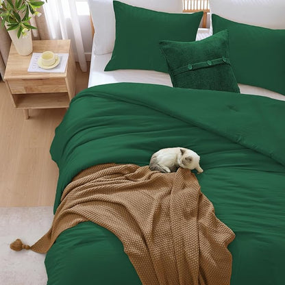 WRENSONGE Full Size Comforter Sets - 3 Pieces Emerald Green Comforter Prewashed Soft Lightweight for All Seasons, Fluffy Down Alternative Comforter Full Size with 2 Pillow Shams