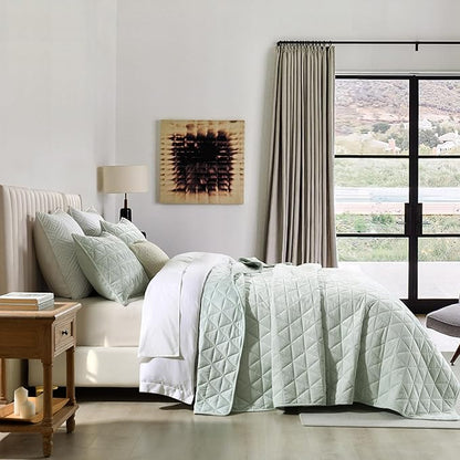 Homzard Velvet King Size Comforter Set, Luxury King Quilt, Light Green Bedding Set, Soft Plush Bedspread, Lightweight for All Season
