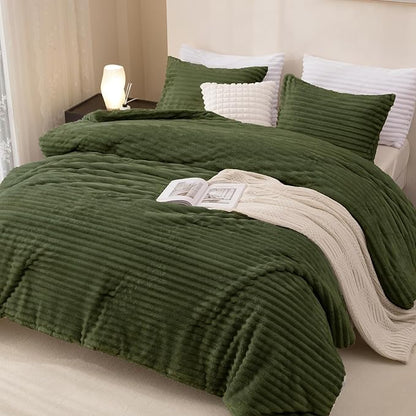 Andency Fleece Queen Comforter Set, 3 Pieces Olive Green Comforter Set for Queen Size Bed, Super Soft Warm Fluffy Fuzzy Bedding Set for Winter (1 Comforter & 2 Pillowcases)