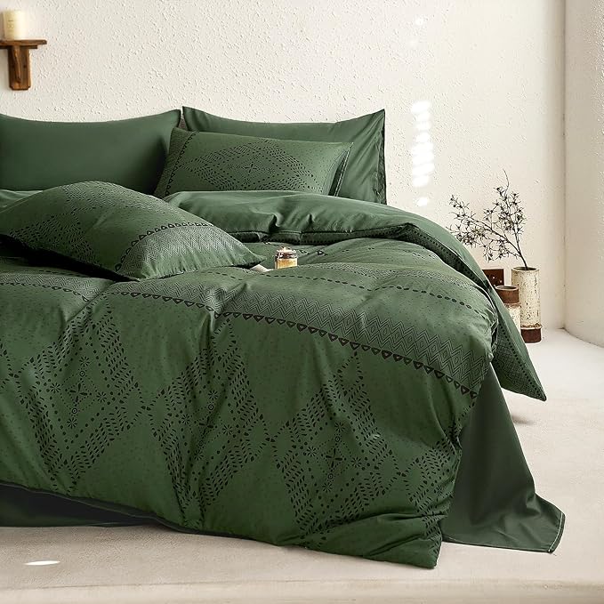 Wake In Cloud - Boho Comforter Set, Farmhouse Bohemian Western Aztec Neutral Aesthetic, Soft Lightweight Bedding, 3 Pieces, Dark Olive Green, Full Size