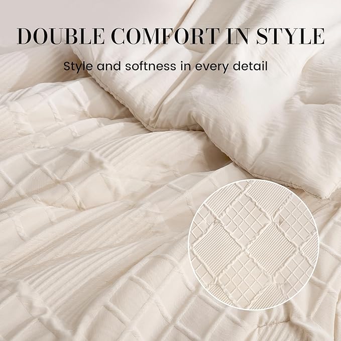 Amélie Home Queen Comforter Set, 3 Piece Beige Jacquard Bedding Set with 2 Pillow Cases, Soft Microfiber Diamond Design, Lightweight All-Season for Bedroom & Dorm