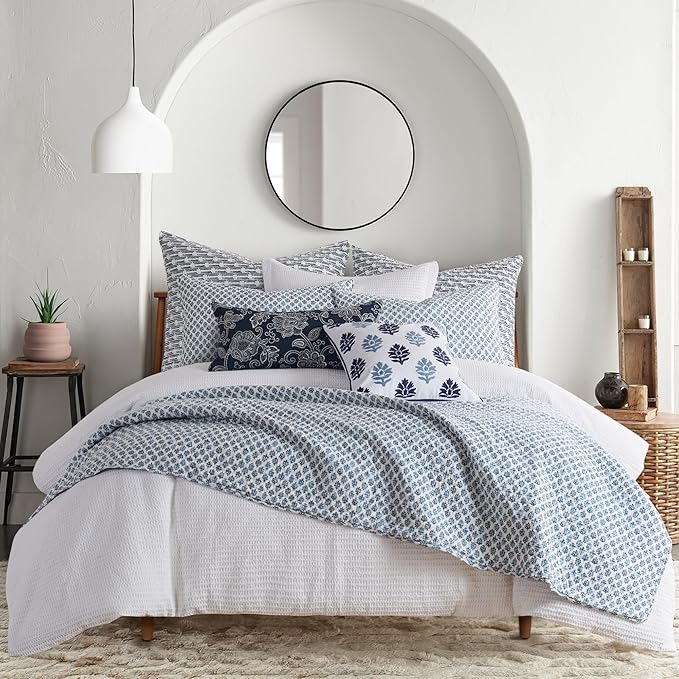 Levtex Home - Aditya Quilt Set - Full/Queen Quilt and Two Standard Shams - Medallion - Blue Navy and White - Quilt (88x92in.) and Shams (20x26in.) - Reversible - Cotton