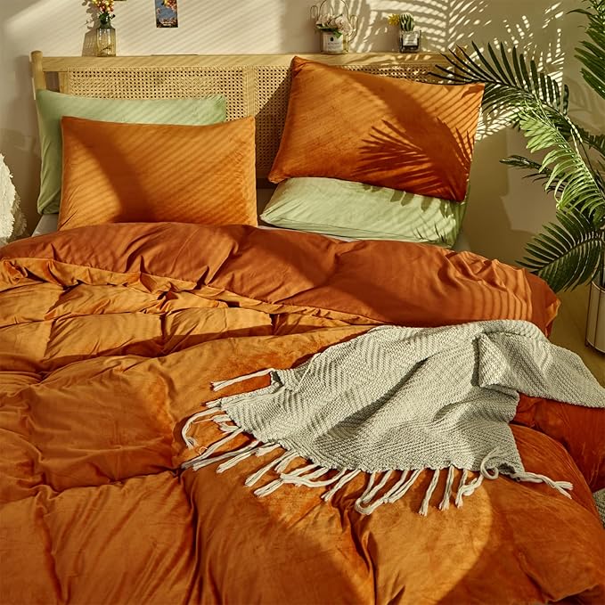 CLOTHKNOW Burnt Orange Fluffy Comforter Full Size Sets 3Pcs Velvet Bedding Comforter Sets Soft Caramel Orange Comforter with 2 x Pillow Cases