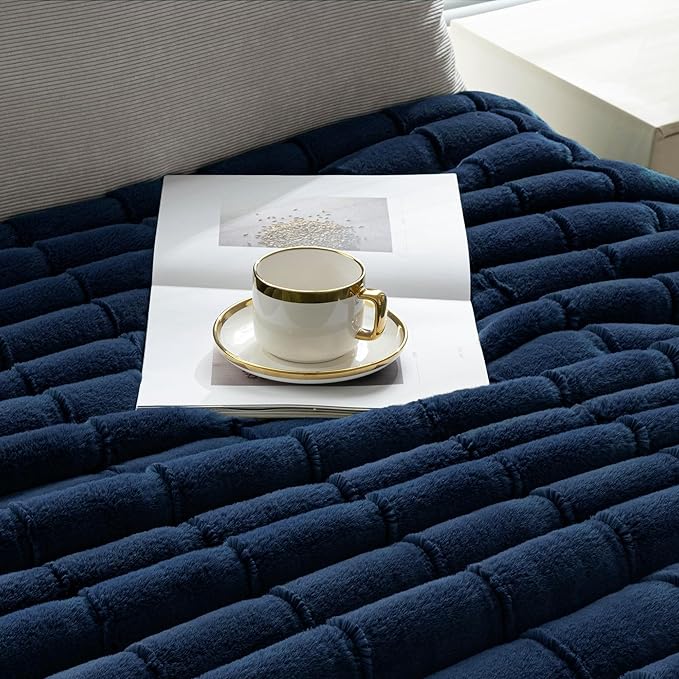 Touchat Faux Fur Throw Blanket, Luxury 1000GSM Ultra Thick Warm Rabbit Blanket for Couch Bed Sofa, 3D Checkered Pattern Soft Winter Heavy Minky Fluffy Blankets for Women Christmas Birthday Gift, Blue