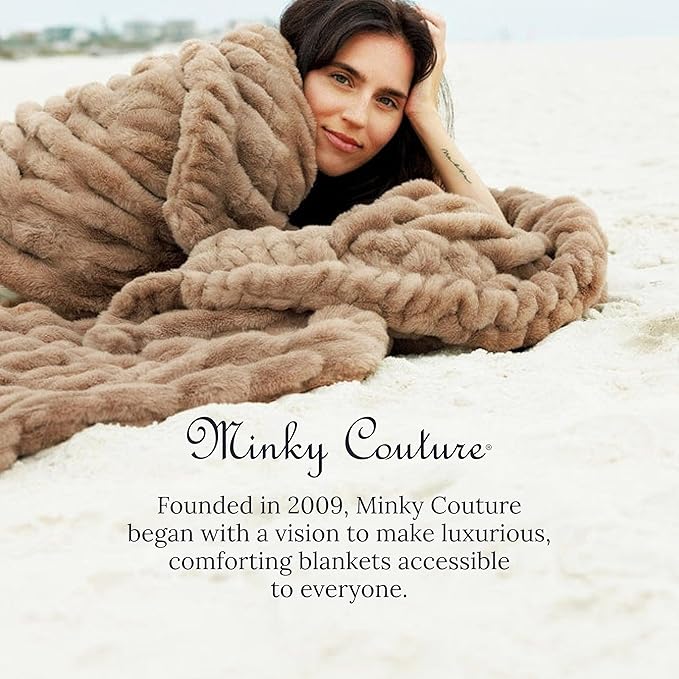 Minky Couture Hugs Blanket - Extra Plush Blanket for Premium Gifting - Stretchy Bubbled Cozy Throw - Silky Smooth - Durable & Machine-Washable - Travel-Friendly - Grande, Milk Chocolate