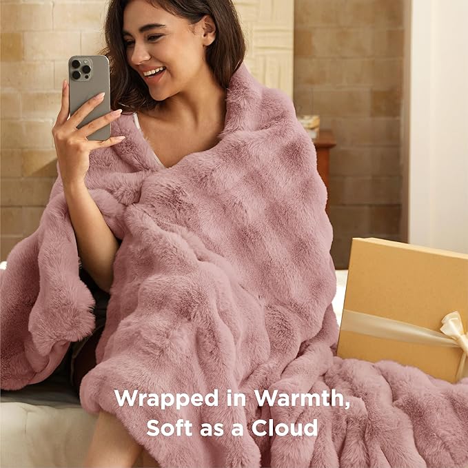 Bedsure GentleSoft Fluffy Fuzzy Twin Blanket, Soft Cozy Fleece Faux Fur Blanket, Pink Decorations Minky Velvet Couch Cover, Thick Warm Plush Women Men Birthday Gifts, 870GSM, Dusty Rose