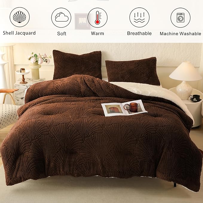 Seashell Jacquard Sherpa Comforter Set Warm Cozy Premium Bedding 3 Pieces, King Size Geometric Pattern Quilt Comforter with 2 Pillowcases(104"X90" Coffee)