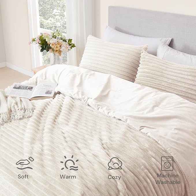 Geniospin Cream White Fleece Queen Comforter Set - 3 Pieces Faux Fur Beige Comforter Queen Size, Soft Warm Fluffy Bedding Set for All Season with 2 Pillow Cases