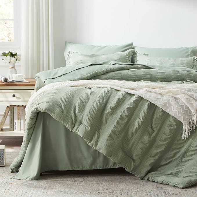 Zzlpp Queen Comforter Set 7 Pieces, Sage Green Seersucker Bed in a Bag with Comforter and Sheets, All Season Bedding Sets with 1 Comforter, 2 Pillow Shams, 2 Pillowcases, 1 Flat Sheet