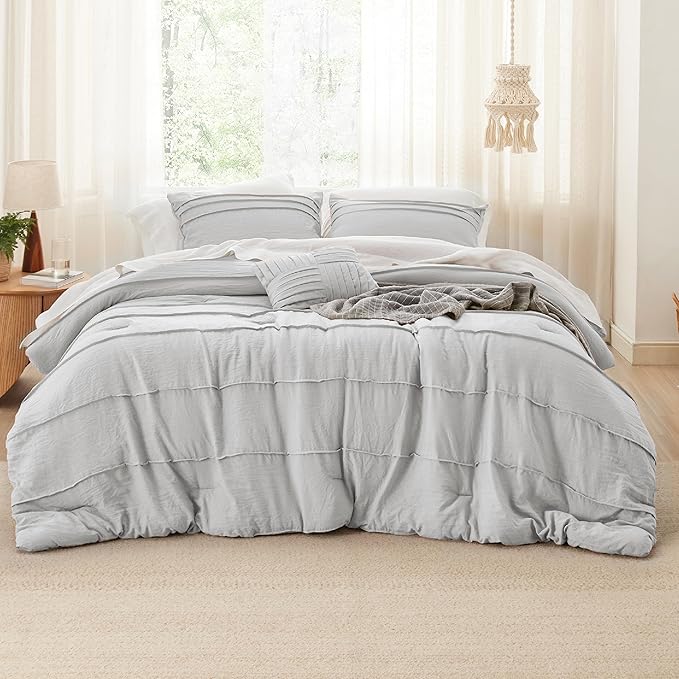 Bedsure Queen Comforter Set - 4 Pieces Pinch Pleat Bed Set, Light Grey Boho Bedding for All Season, 1 Soft Comforter, 2 Pillowcases, 1 Decorative Pillow