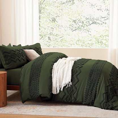 Luxudecor Olive Green Boho Tufted Comforter Set King Size 3 Pieces Boho Shabby Chic Comforter Farmhouse Embroidery Bedding Set Soft Comforter for All Seasons (Olive Green, 104''x90'')
