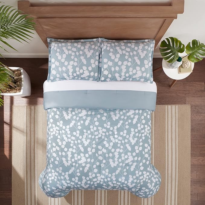 Serta Simply Clean Ellen Soft Modern 3 Piece Botanical Floral Comforter Set with Pillow Case for All Season, King, Light Blue/White