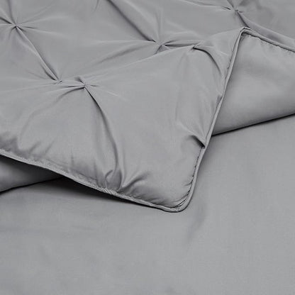 Amazon Basics Soft, Lightweight King Size Comforter Set, All-Season Down-Alternative 3-Piece Bedding Set, Pinch Pleat Design with Piped Edges, Dark Grey