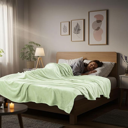 Utopia Bedding Fleece Blanket Twin Size Sage Green 300GSM Luxury Anti-Static Fuzzy Soft Microfiber Bed Blanket (60x80 Inch)
