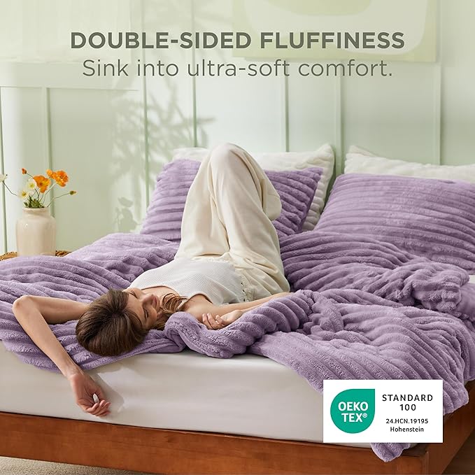 Bedsure King Size Comforter Set - GentleSoft™ 3 Pieces Fluffy Double-Side Fleece Comforter Set, Cozy Striped Room Decor Aesthetic, Luxury Light Purple King Bedding with 2 Pillowcases, 104x90 Inches