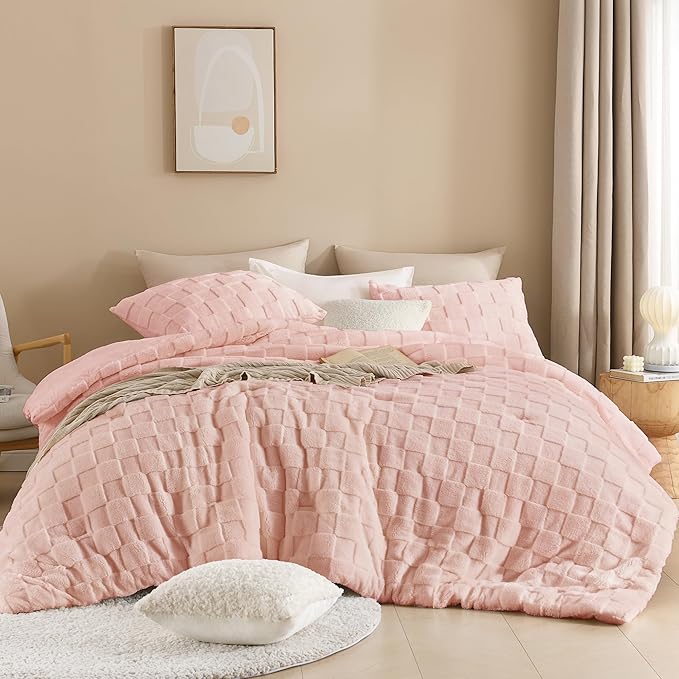 Litanika Fluffy Queen Size Comforter Set Pink，3 Pieces Warm Sherpa Fleece Winter Bedding Set, Jacquard Checkered Plush Fuzzy Blanket Bed Set(1 Comforter, 2 Pillowcases)