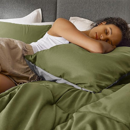 Comfort Spaces King Comforter Set, Chic Reversible Quatrefoil Quilting Comforters King, All Seasons, Lightweight Microfiber Bedding Set Matching Sham, Vixie, King Green/Grey 3 Piece