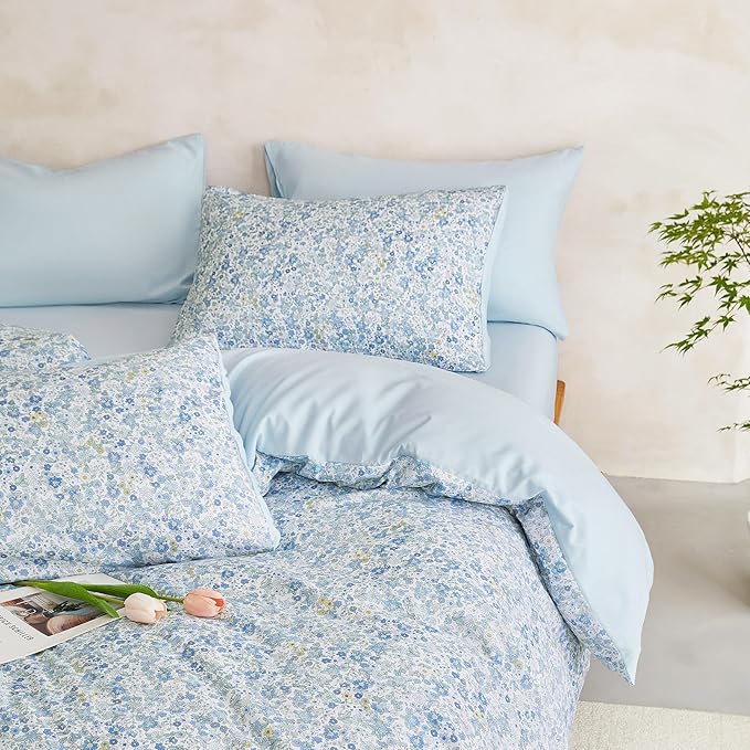 Wake In Cloud - Floral Comforter Set with Sheets, Cute Vintage Flower Cottagecore Aesthetic for Women Teen Girls, 7 Pieces Bed in a Bag, Light Blue, Queen Size