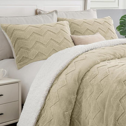 BEDELITE Fluffy Queen Comforter Set - Super Soft Sherpa Linen Comforter for Queen Size Bed, Luxury Warm Bedding Set for Winter, Fuzzy Bed Set 3 Pieces (1 Comforter, 2 Pillowcases)