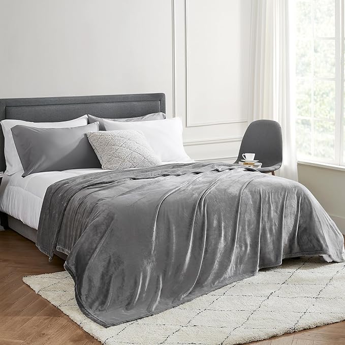 Hansleep Fleece Throw Blanket Super Soft Flannel Fuzzy Grey, Plush Cozy Blanket for All Seasons, Grey, Throw 50x60 Inches