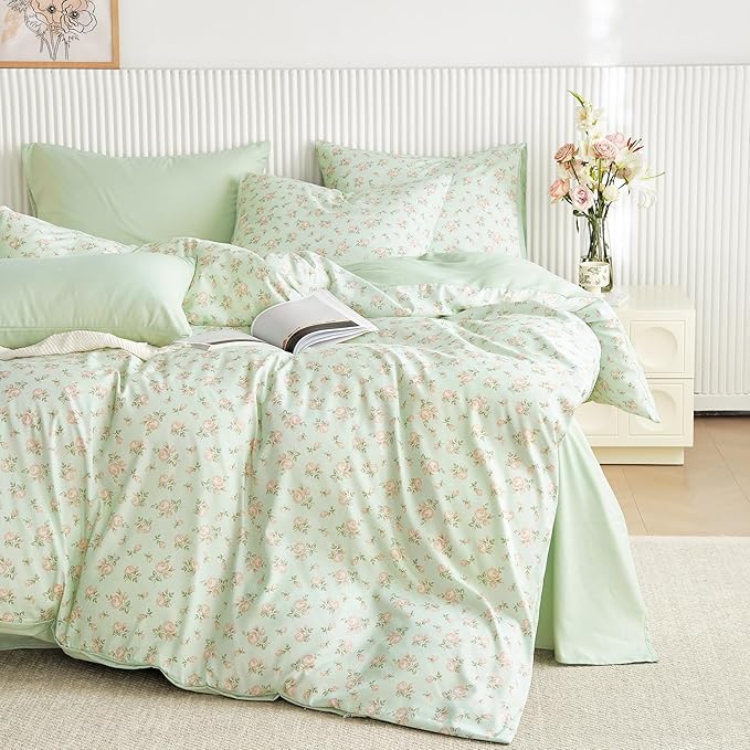 Wake In Cloud - Floral Comforter Set, Coquette Cottagecore Aesthetic Flower Shabby Chic Pattern for Women Teen Girls, Soft Lightweight Bedding, 3 Pieces, Green Pink, Full Size