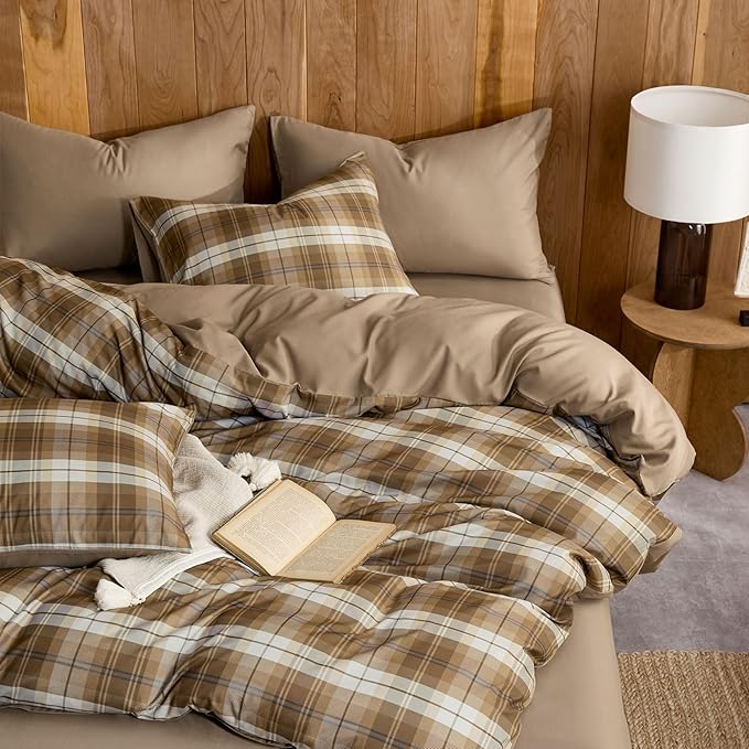 Wake In Cloud - Plaid Comforter Set, Scottish Tartan Check Geometric Modern Pattern Printed, Soft Lightweight Bedding, 3 Pieces, Brown, Full Size