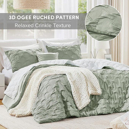 Comfort Spaces Comforter for Queen Size Bed, Ogee Ruched with Crinkle Texture, Breathable Comforter Set Queen, All Season Lightweight Bedding Set, Shams, Décor Pilow, Full/Queen Green 4 Piece